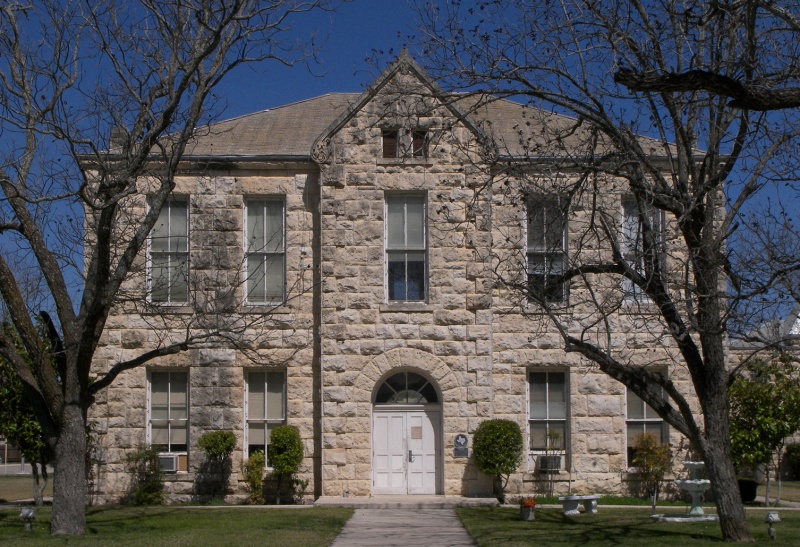 File:Edwards county tx courthouse.jpg